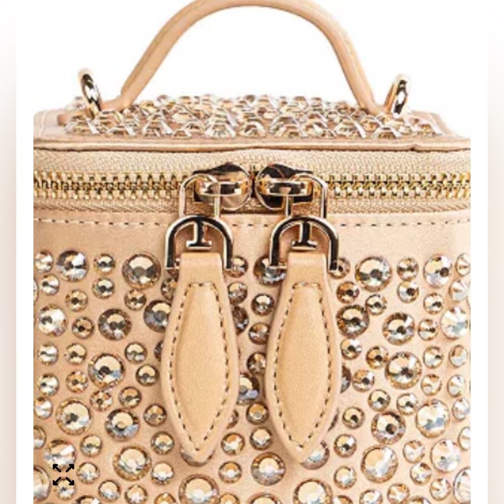 Sam Edelman
Estelle Mini Vanity Case Bag in Color:Ecru - Picture 6 of 8